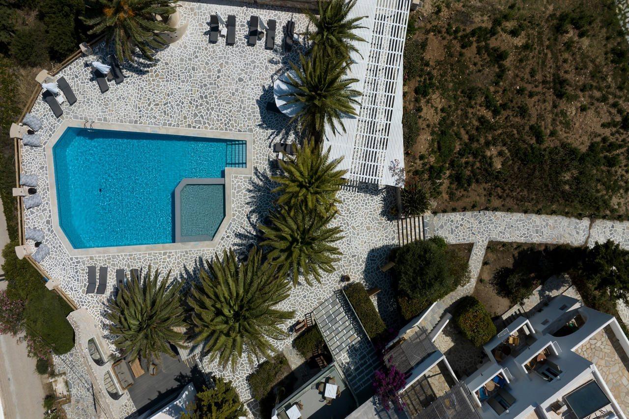 Pnoi Hotel Logaras